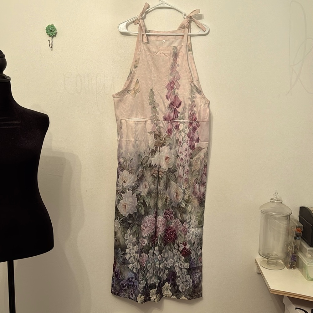 NEW Jumpsuit oversized pockets flowers Medium - Picture 2 of 5